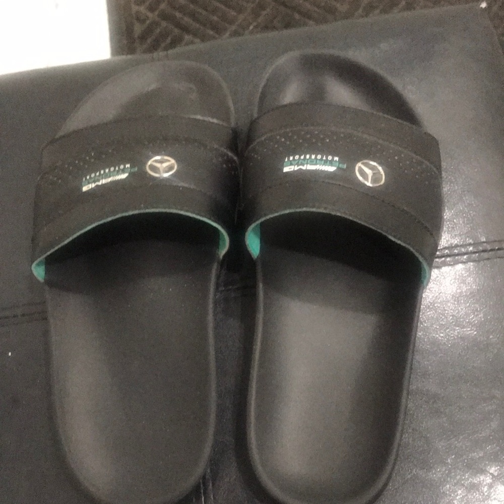Mercedes-Benz Black Slides